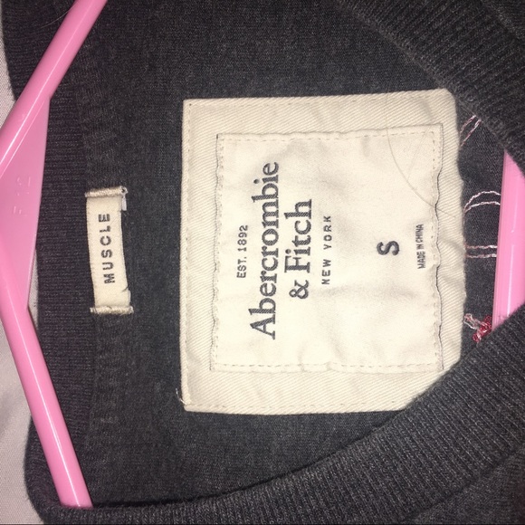 abercrombie & fitch shirt - Picture 3 of 3